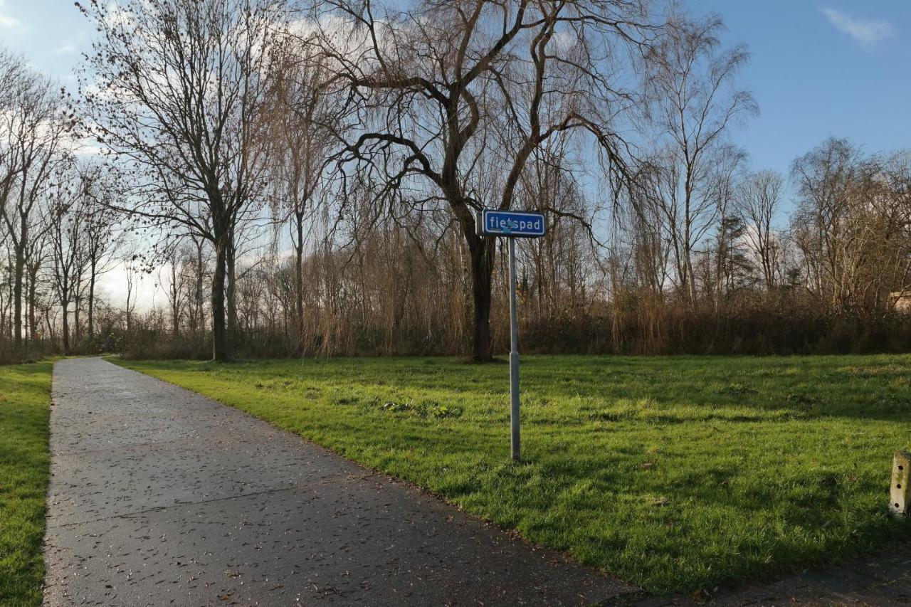 Slaap Lekker Apartment Dokkum Exterior foto